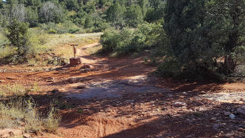 Approaching the crossing of the Easybreezy Trail