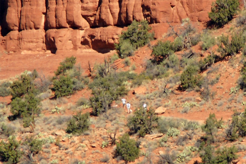 Hiking south along the upper wall of Bear Mountain